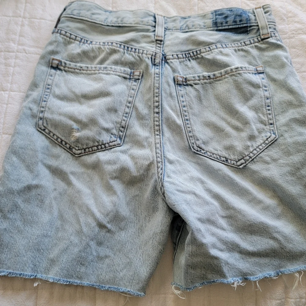 Aeropostale 90's High Rise Cut Off Shorts Light Wash Distressed Size 2